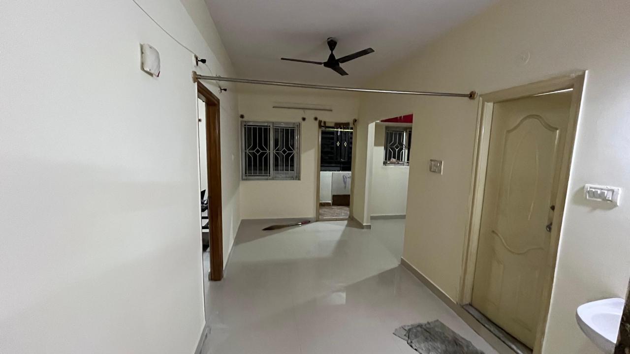 https://findmyroom-property-images-india.s3.ap-south-1.amazonaws.com/hywta-1748763594393-85701.jpeg