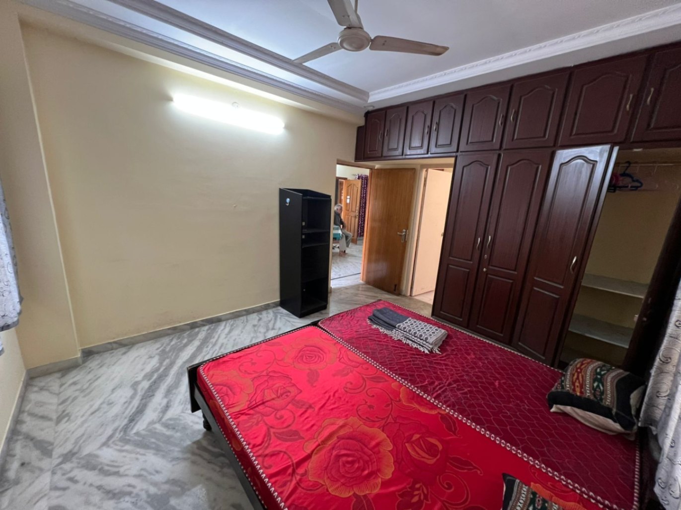 https://findmyroom-property-images-india.s3.ap-south-1.amazonaws.com/idhvh-1768723440368-12742