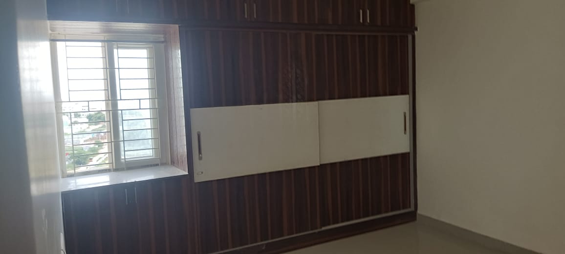 https://findmyroom-property-images-india.s3.ap-south-1.amazonaws.com/iehfw-1693630992801-21144.jpg