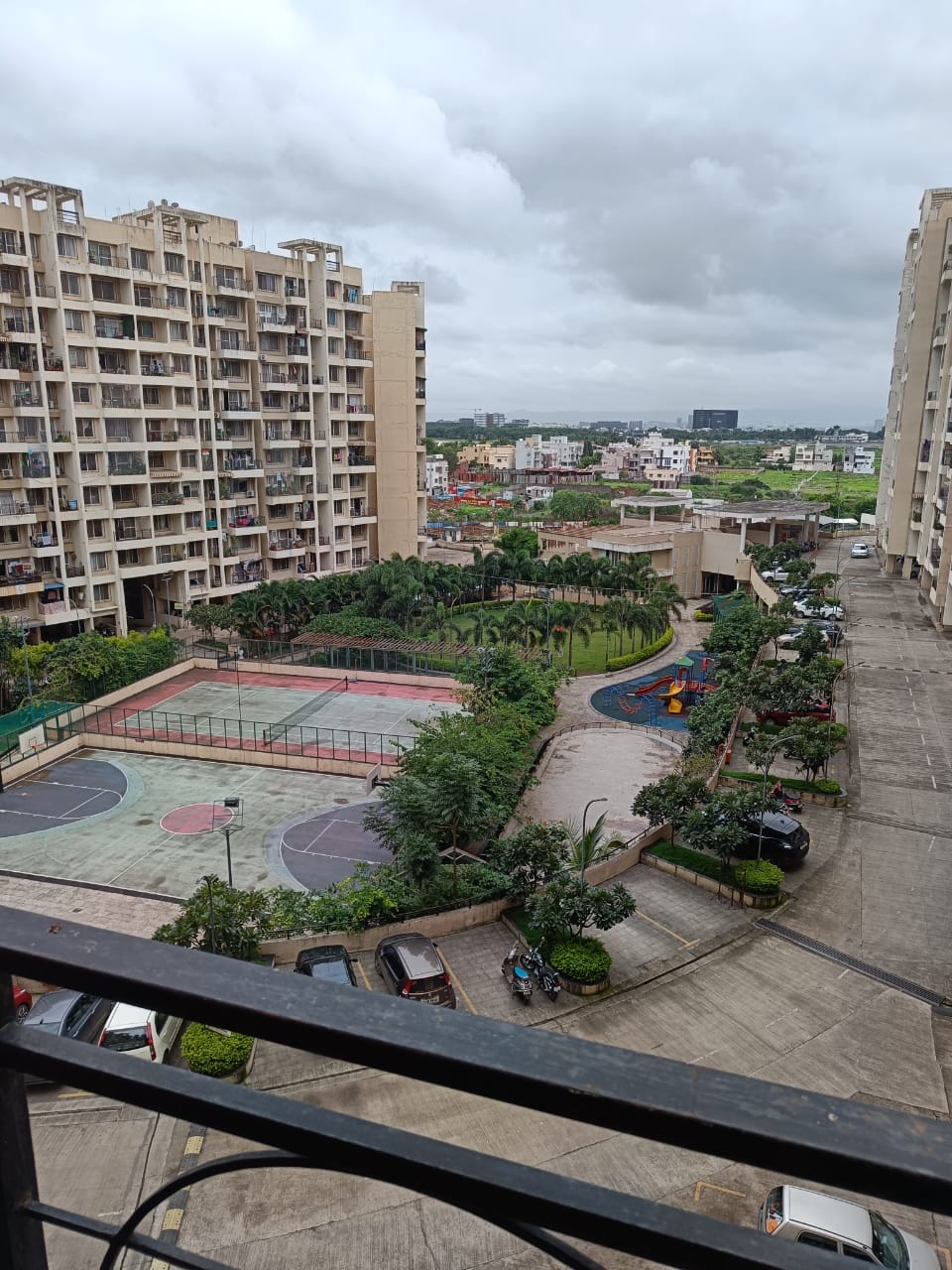 https://findmyroom-property-images-india.s3.ap-south-1.amazonaws.com/iiynt-1662993283601-65333.jpeg