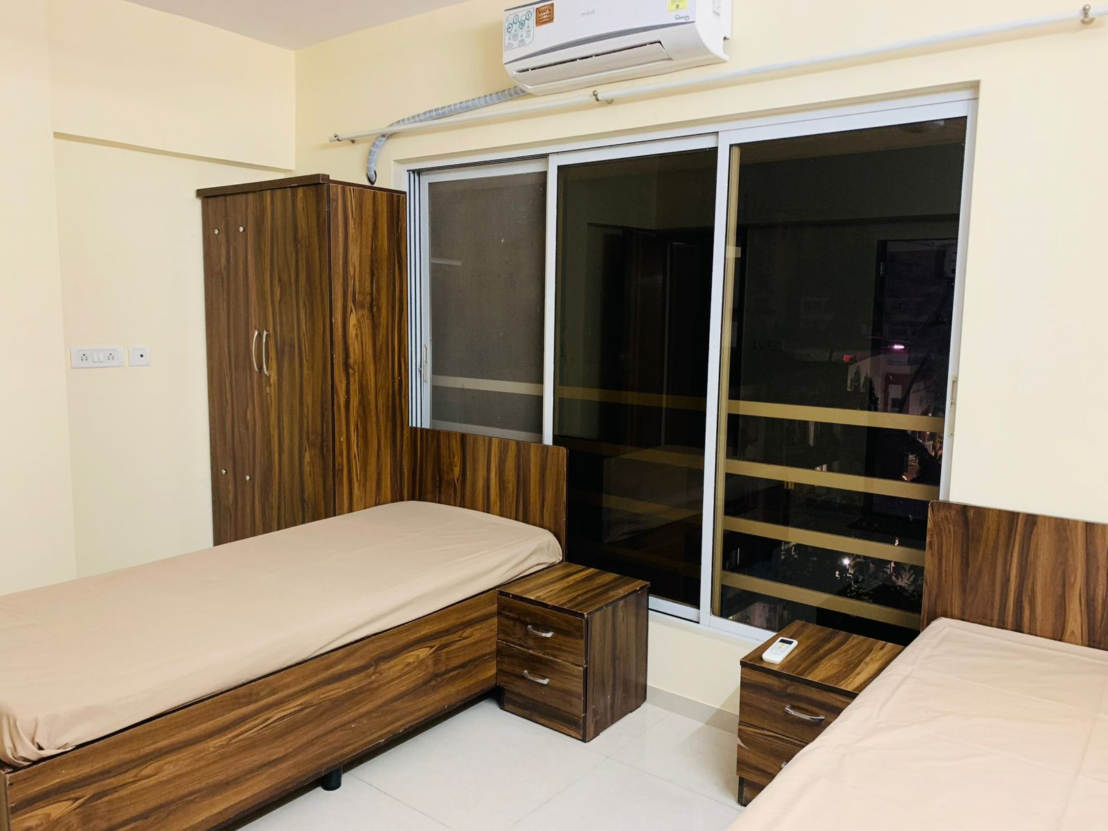 https://findmyroom-property-images-india.s3.ap-south-1.amazonaws.com/ilsot-1754657198518-03835.jpeg