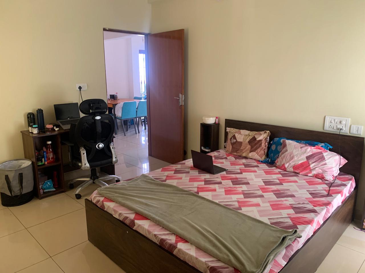 https://findmyroom-property-images-india.s3.ap-south-1.amazonaws.com/imxzi-1732898940496-01826.jpg