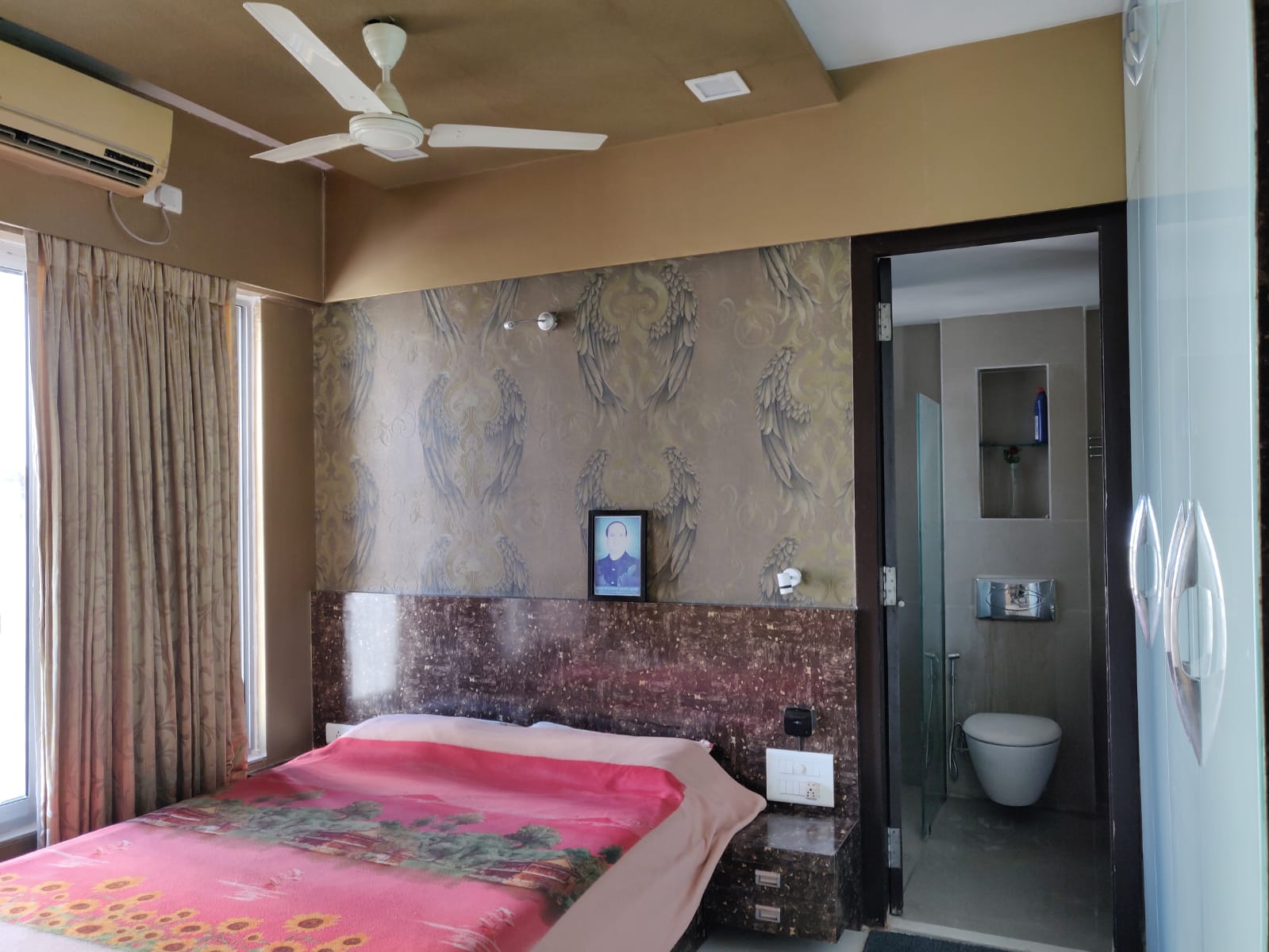 https://findmyroom-property-images-india.s3.ap-south-1.amazonaws.com/imykb-1744999879650-11366.jpeg