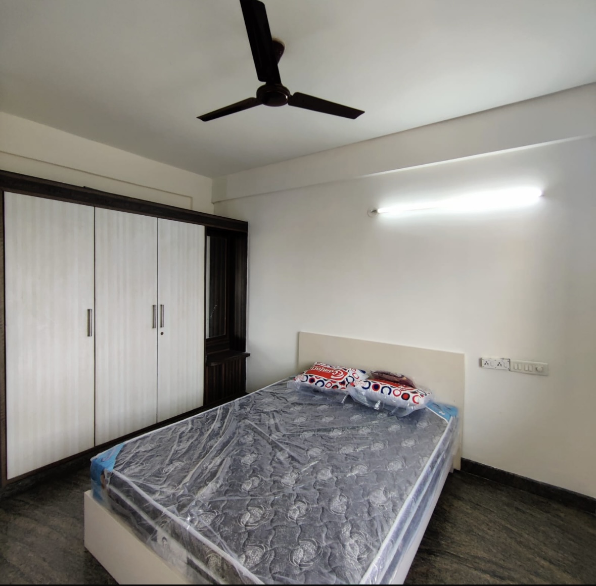 https://findmyroom-property-images-india.s3.ap-south-1.amazonaws.com/inddb-1747479680953-10667.jpeg