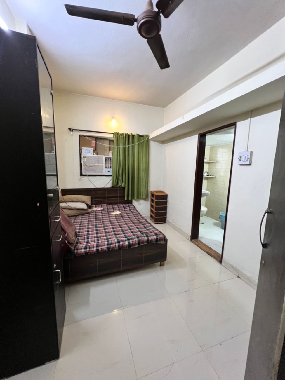 https://findmyroom-property-images-india.s3.ap-south-1.amazonaws.com/inpse-1761552512180-16766