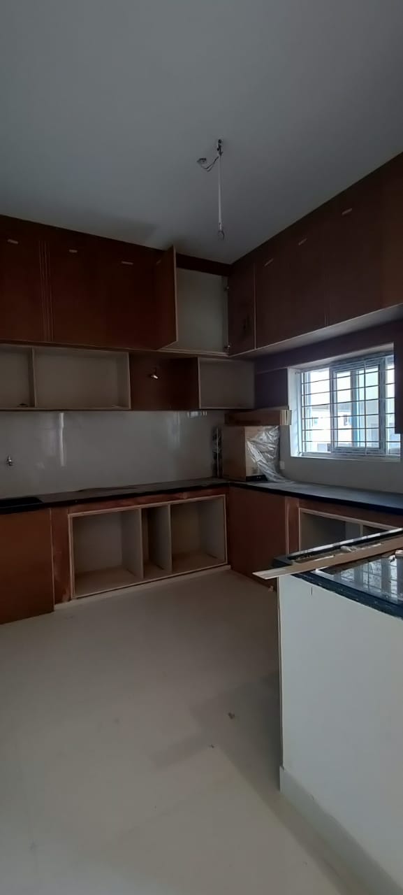https://findmyroom-property-images-india.s3.ap-south-1.amazonaws.com/iowba-1721320647392-84544.jpeg