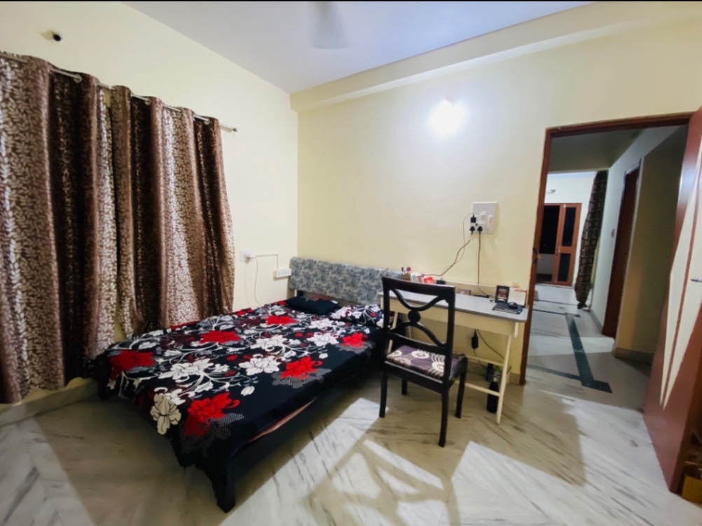 https://findmyroom-property-images-india.s3.ap-south-1.amazonaws.com/iplne-1760121931714-33006