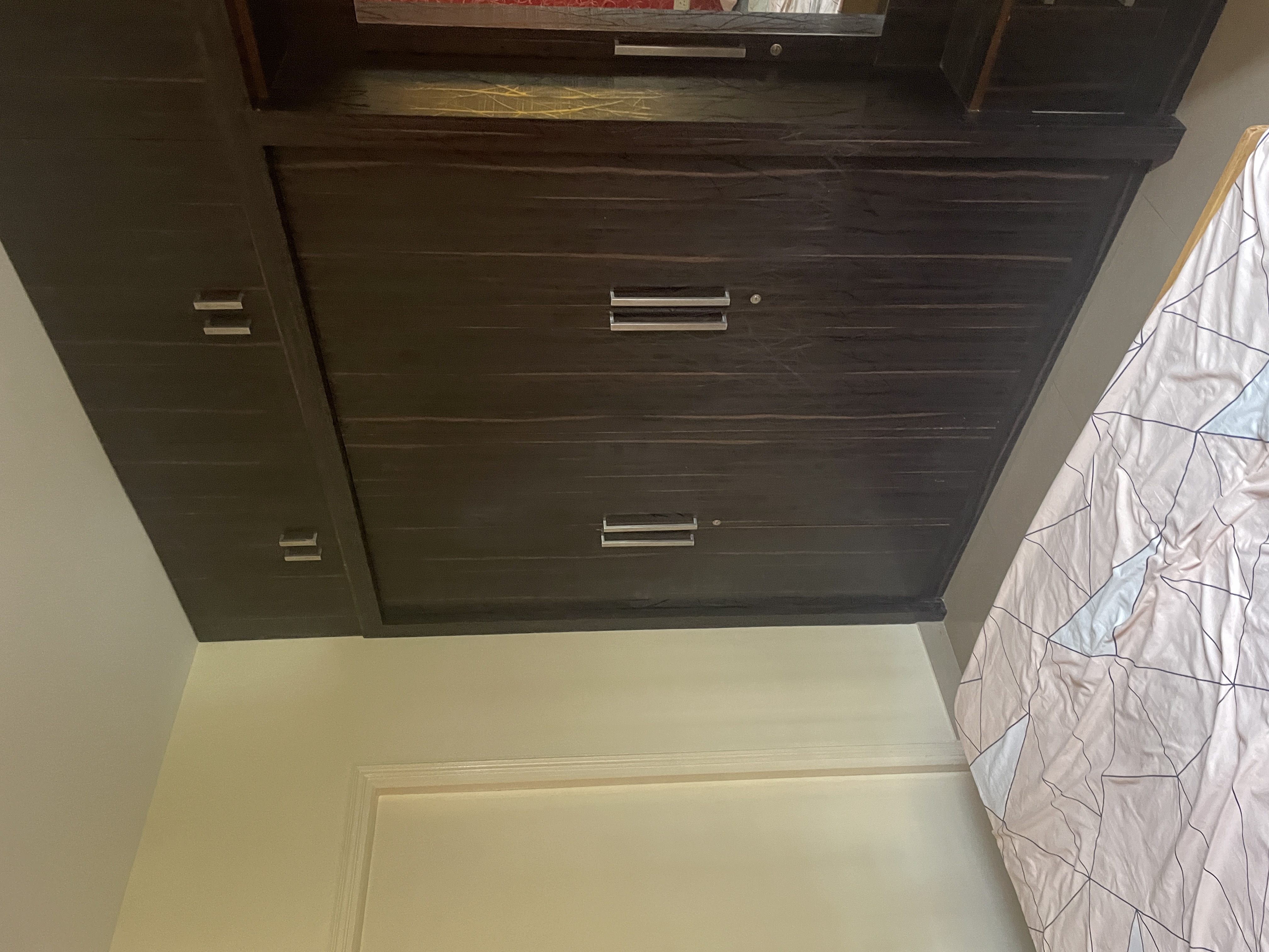 https://findmyroom-property-images-india.s3.ap-south-1.amazonaws.com/irlar-1702765311024-14801.jpeg