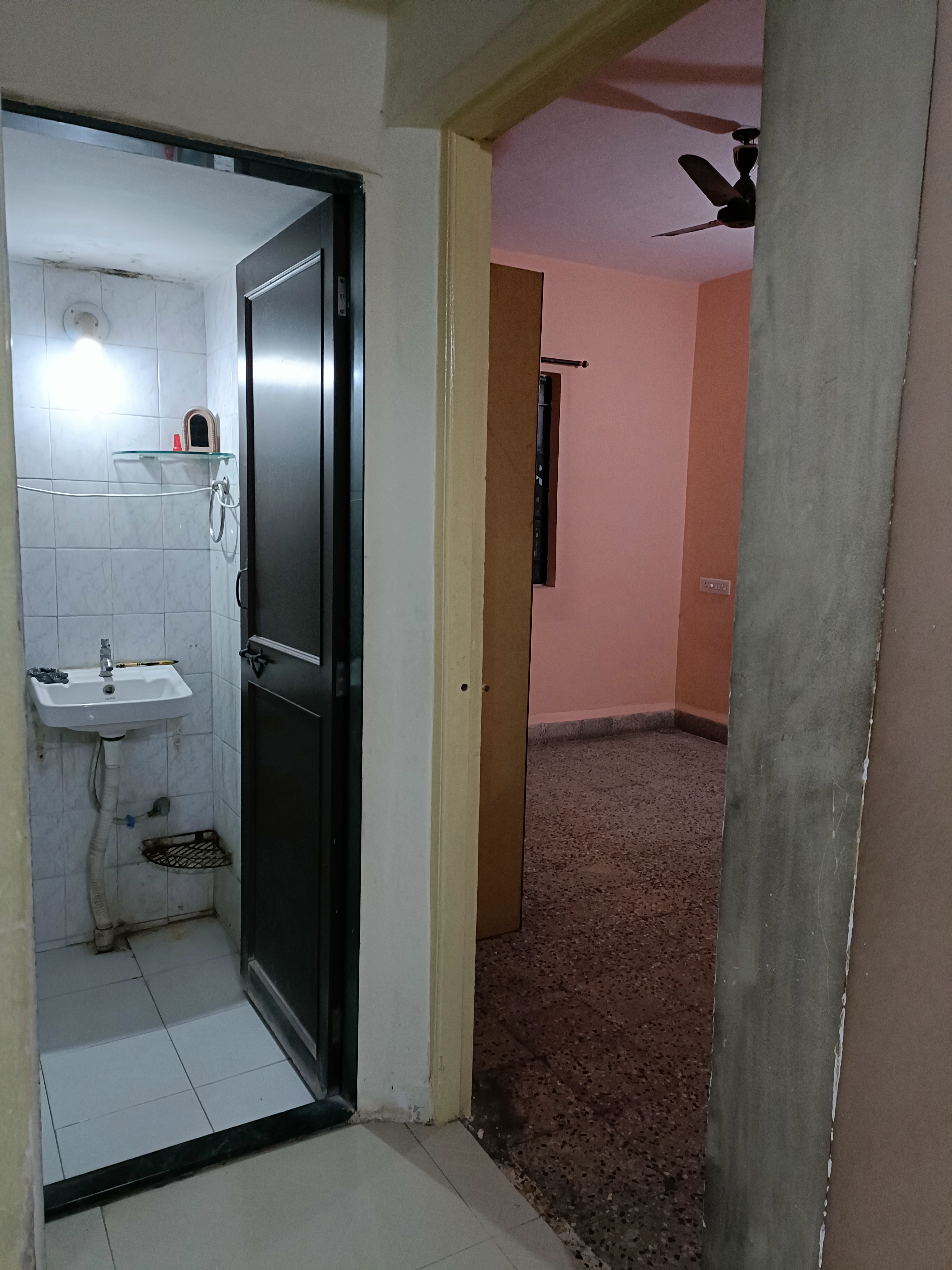 https://findmyroom-property-images-india.s3.ap-south-1.amazonaws.com/iyqbl-1668007535830-44465.jpg