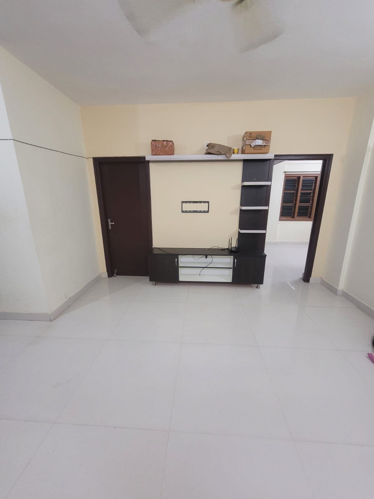 https://findmyroom-property-images-india.s3.ap-south-1.amazonaws.com/jbchn-1767274609460-83333