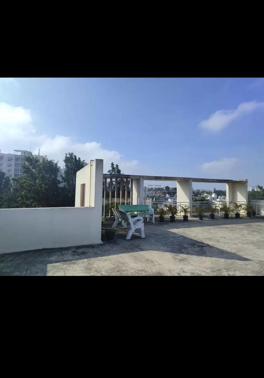 https://findmyroom-property-images-india.s3.ap-south-1.amazonaws.com/jbjwu-1709050606744-70413.jpg