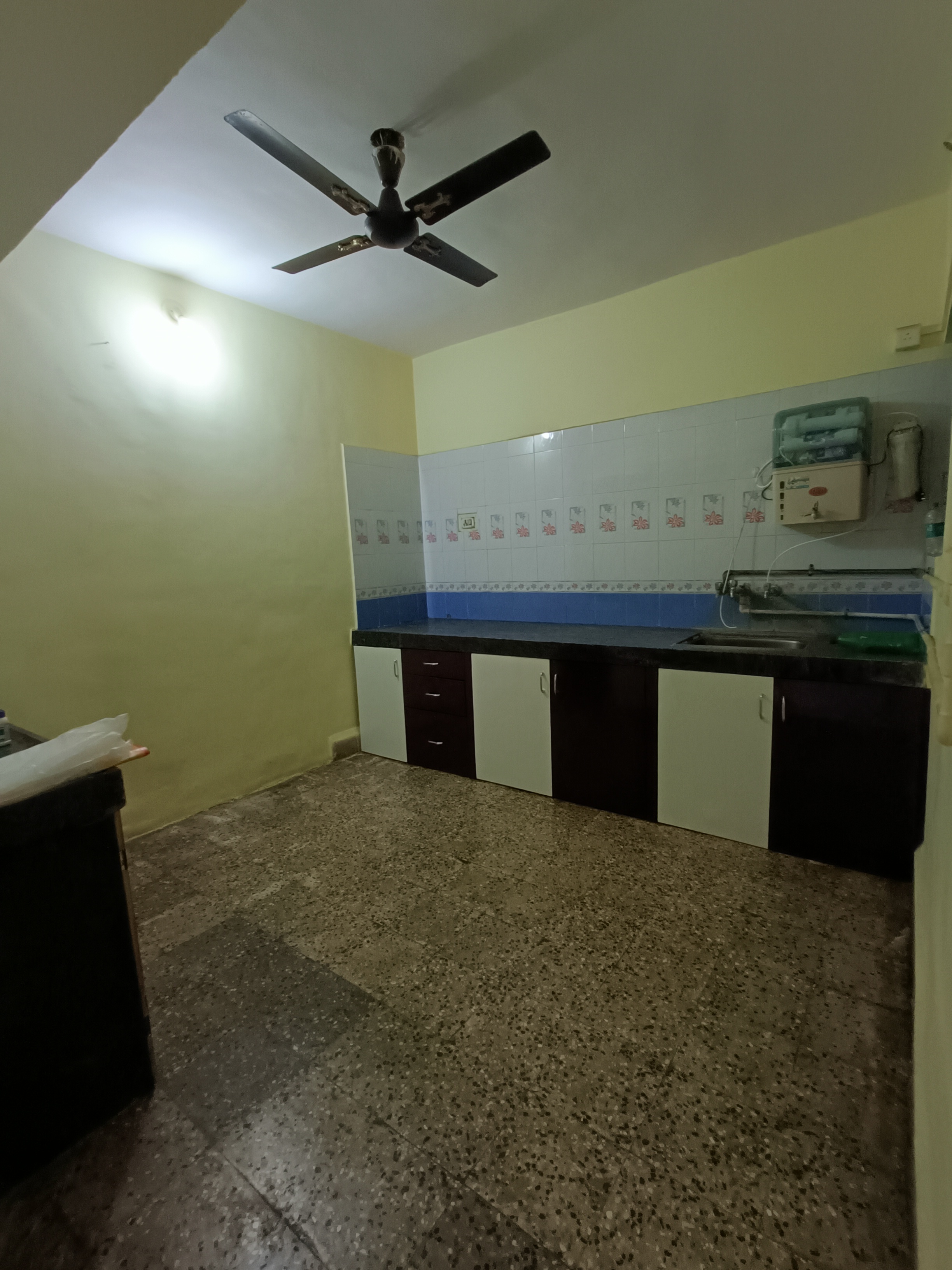 https://findmyroom-property-images-india.s3.ap-south-1.amazonaws.com/jbkyh-1668007535856-46602.jpg
