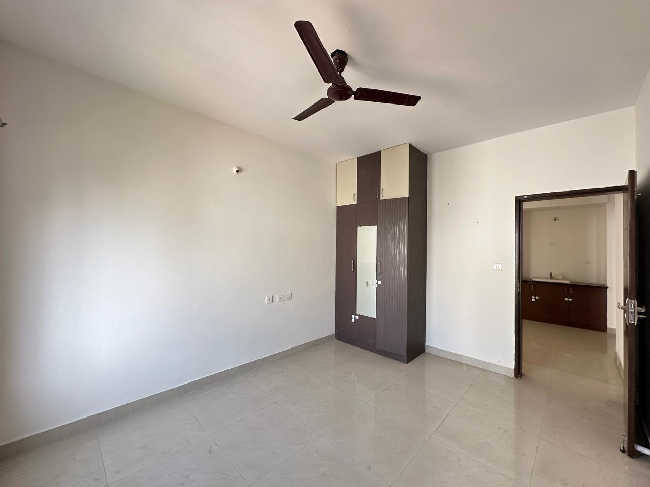 https://findmyroom-property-images-india.s3.ap-south-1.amazonaws.com/jcobi-1711116251447-77625.jpeg