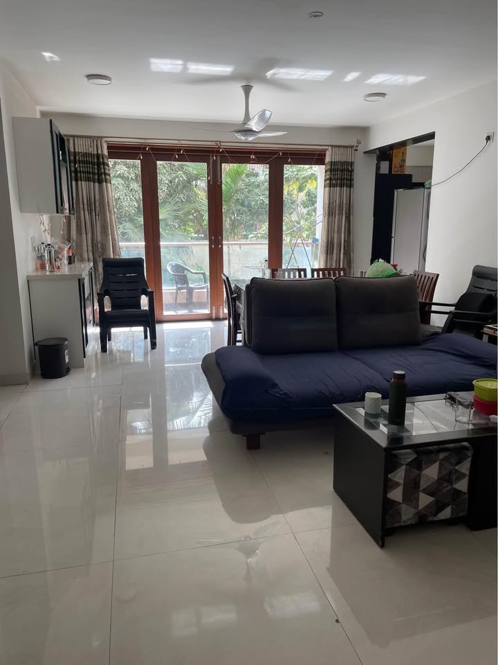 https://findmyroom-property-images-india.s3.ap-south-1.amazonaws.com/jfutm-1740682617433-21746.jpg