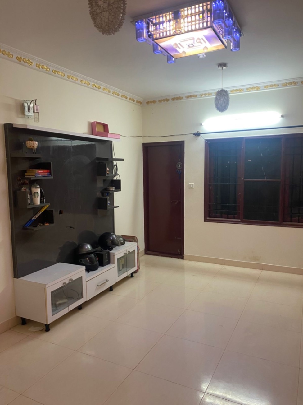 https://findmyroom-property-images-india.s3.ap-south-1.amazonaws.com/jhhoh-1761073563817-66041