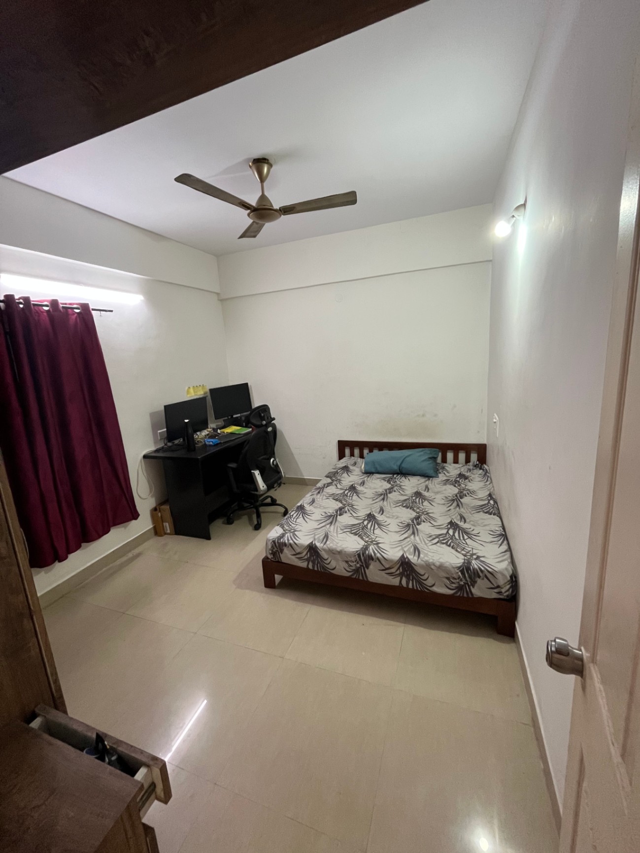 https://findmyroom-property-images-india.s3.ap-south-1.amazonaws.com/jilnf-1766831594658-57060