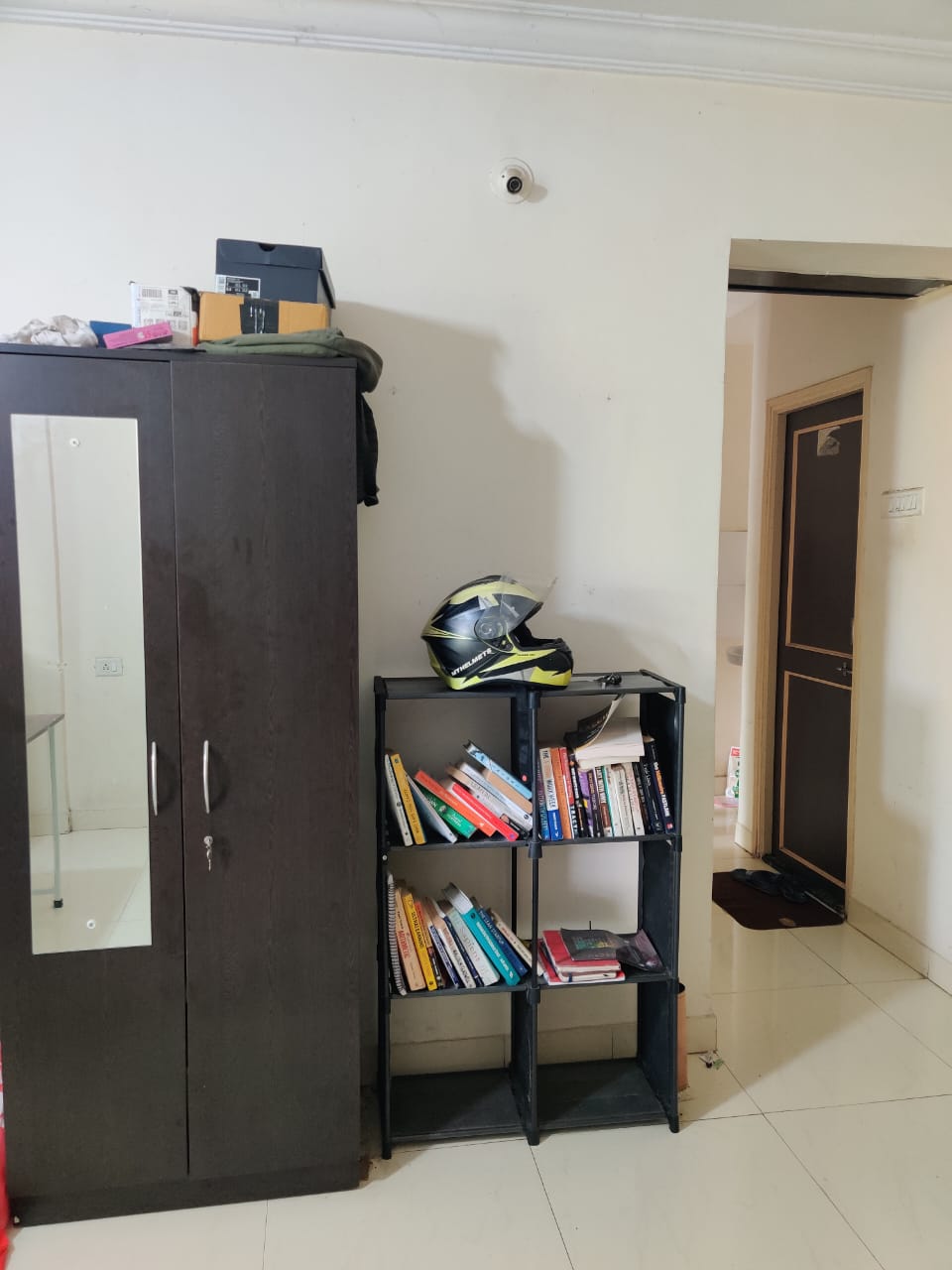 https://findmyroom-property-images-india.s3.ap-south-1.amazonaws.com/jkchy-1724519554538-05461.jpg