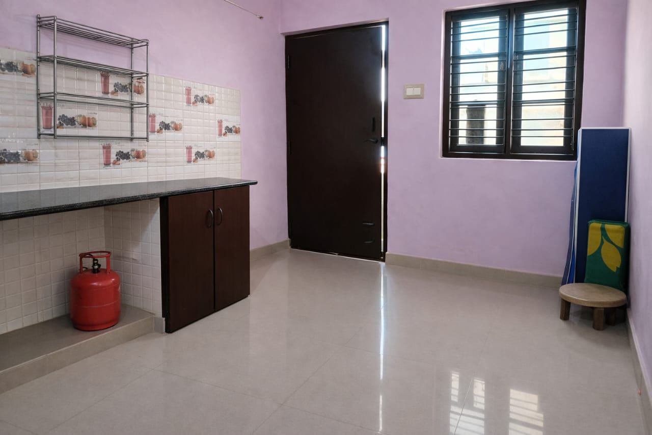 https://findmyroom-property-images-india.s3.ap-south-1.amazonaws.com/jkrem-1769668657316-52134