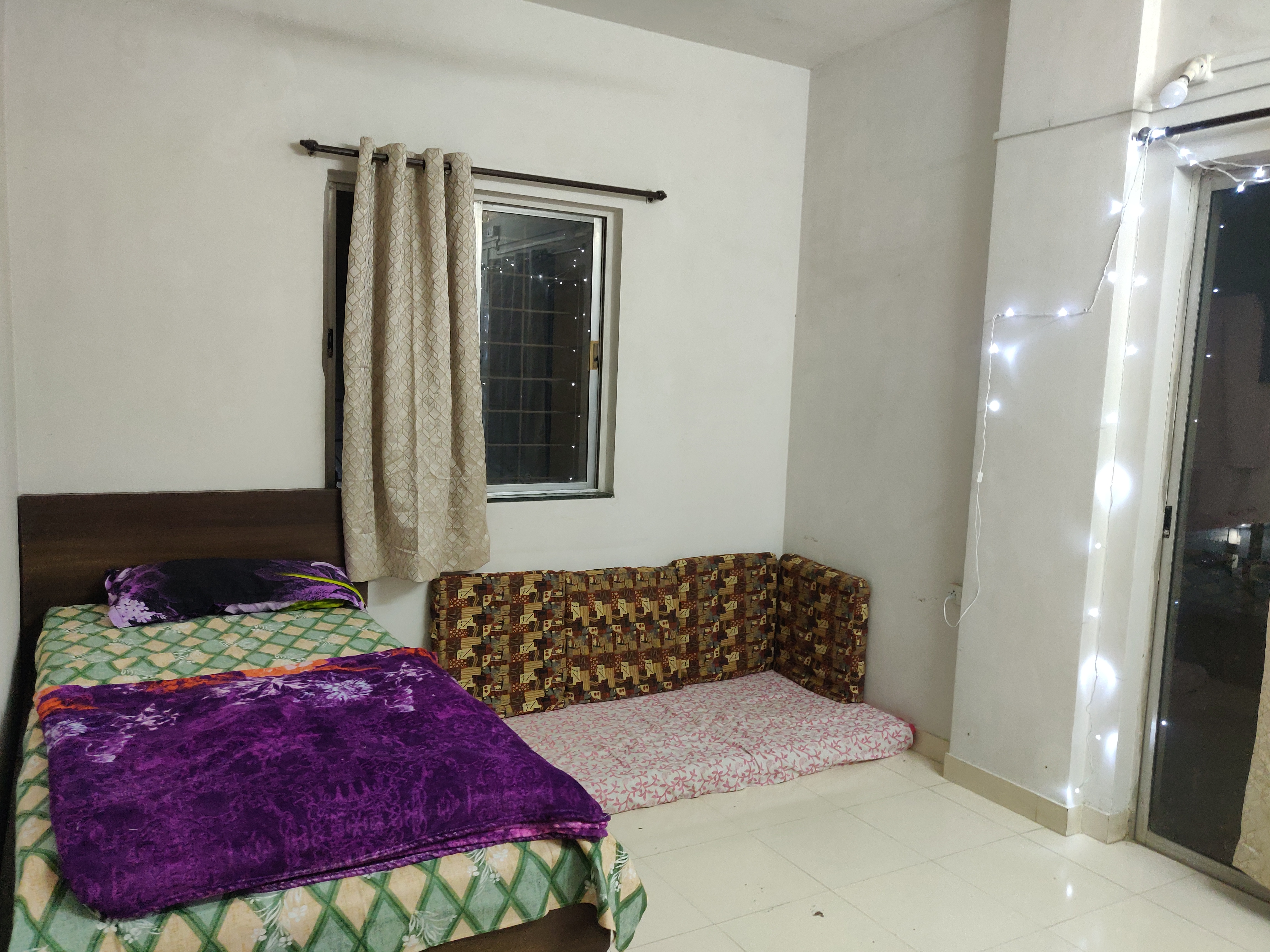 https://findmyroom-property-images-india.s3.ap-south-1.amazonaws.com/jkswi-1645343573428-75463.jpg