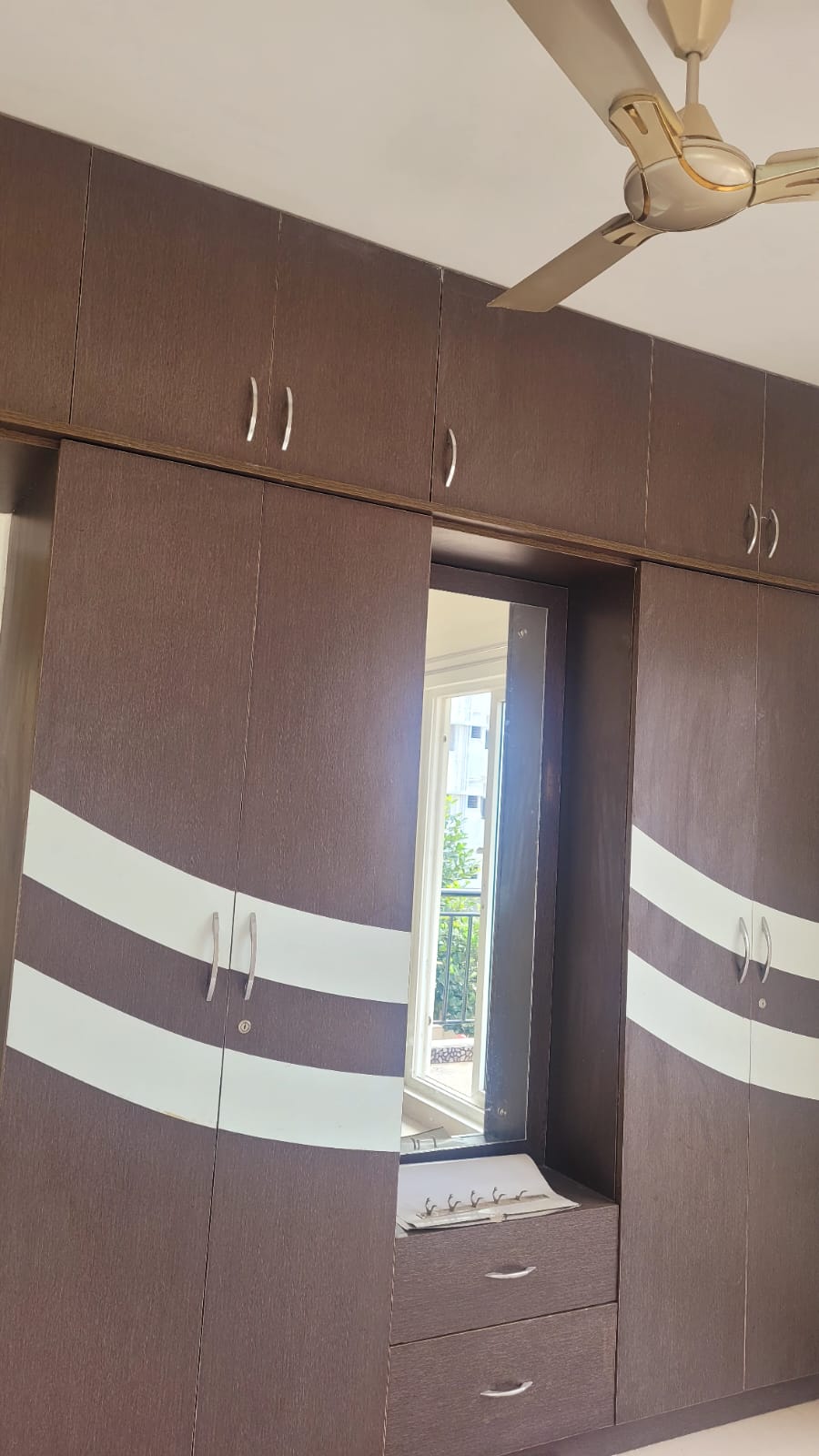 https://findmyroom-property-images-india.s3.ap-south-1.amazonaws.com/jnxta-1697537401030-74814.jpg