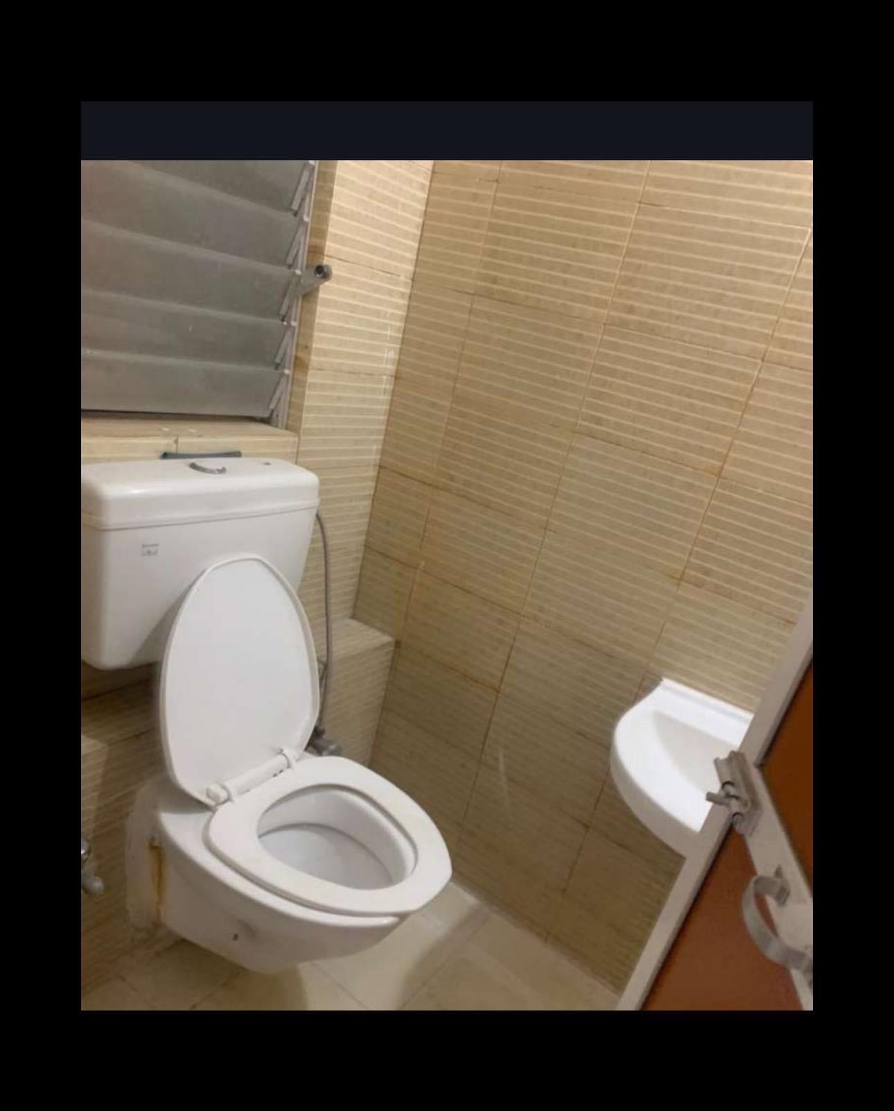 https://findmyroom-property-images-india.s3.ap-south-1.amazonaws.com/jptuf-1729823545082-55451.jpeg