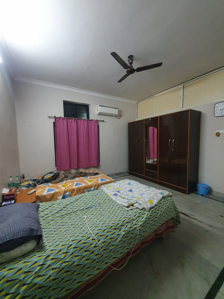 https://findmyroom-property-images-india.s3.ap-south-1.amazonaws.com/jpwba-1715510510867-43321.jpeg