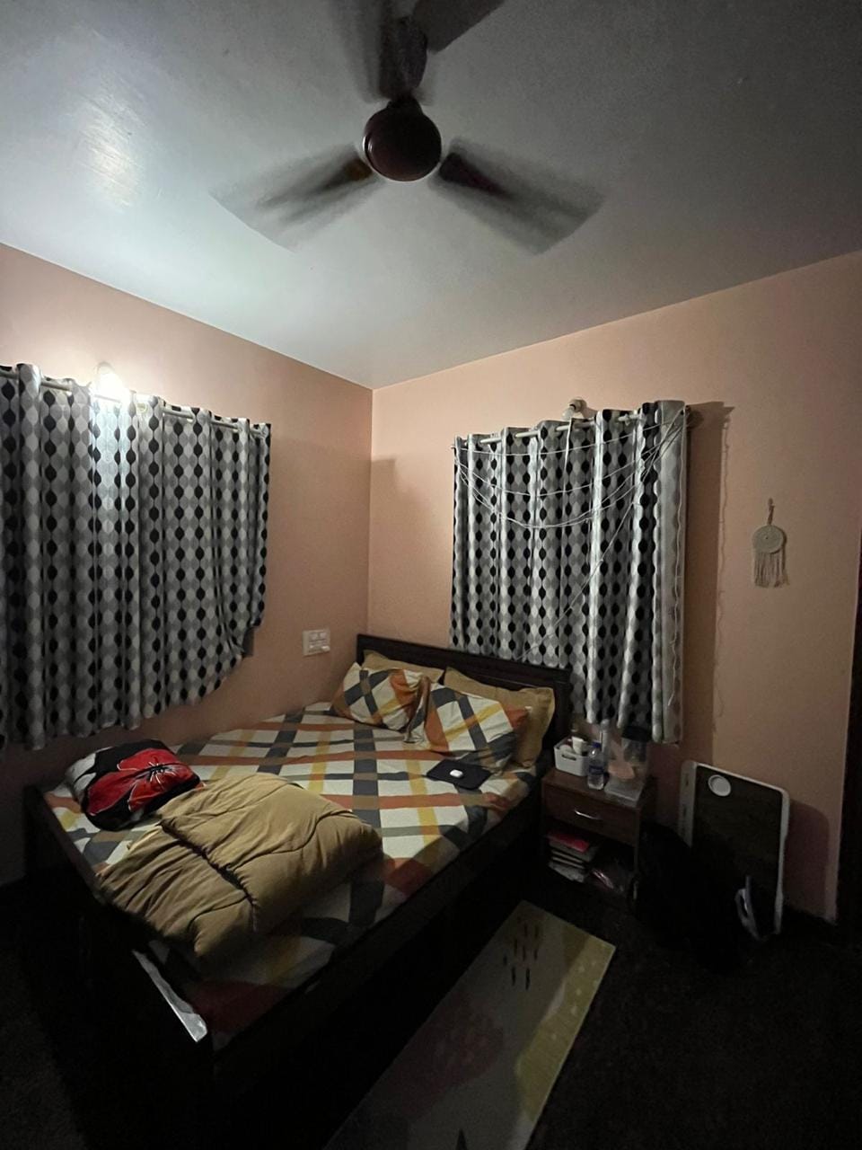 https://findmyroom-property-images-india.s3.ap-south-1.amazonaws.com/jrgqm-1711520747367-21122.jpg