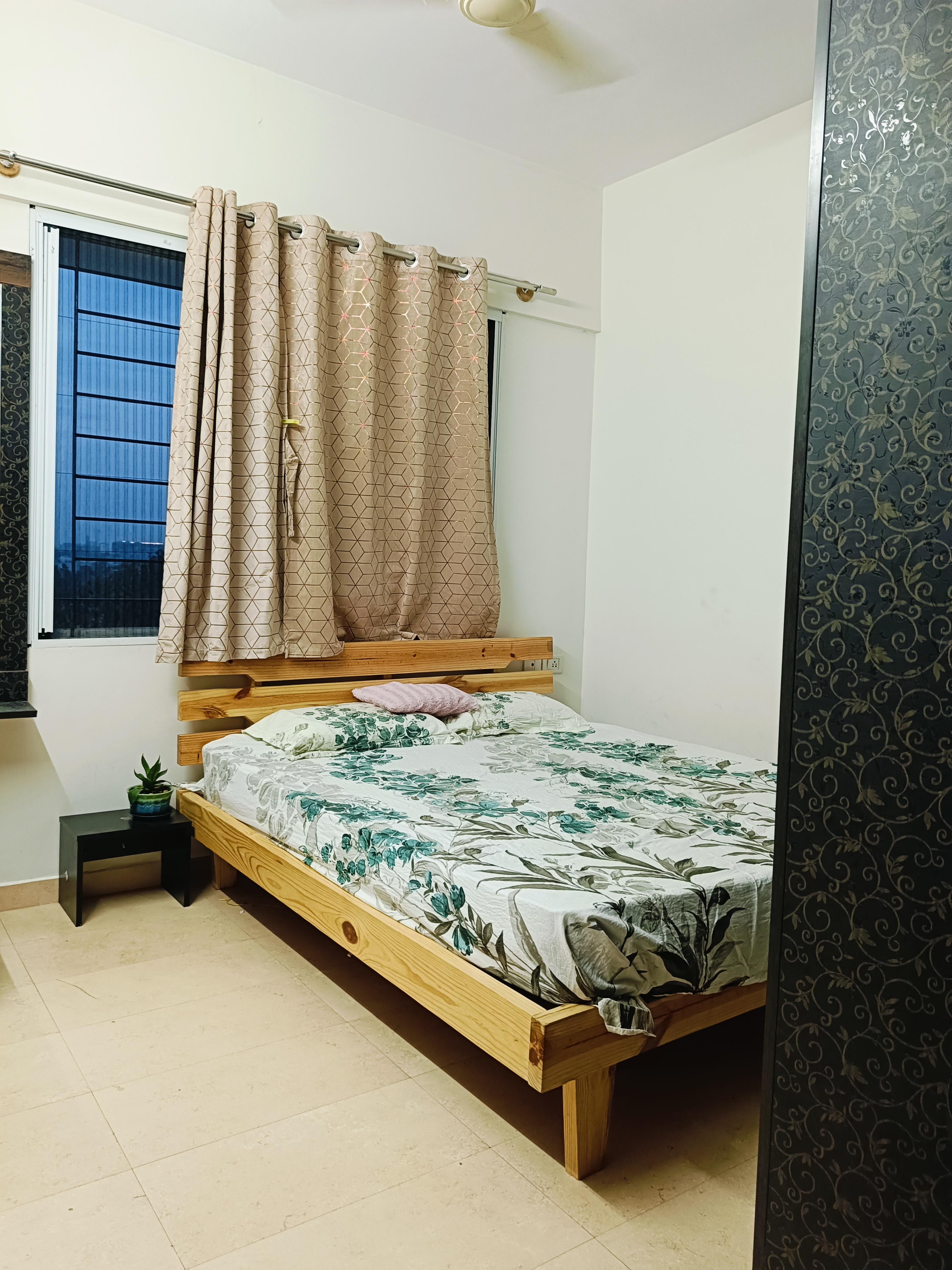 https://findmyroom-property-images-india.s3.ap-south-1.amazonaws.com/jslky-1716128553454-47256.jpg
