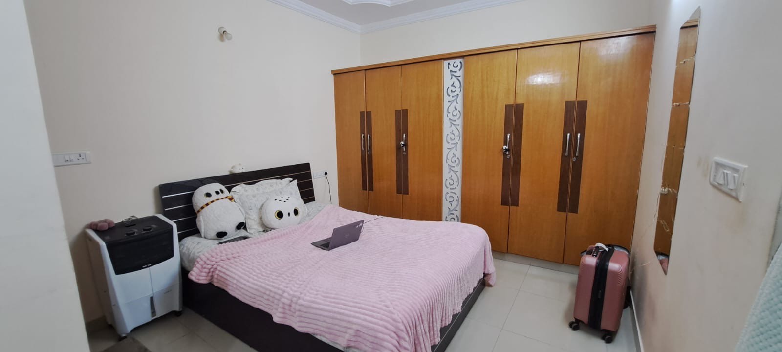 https://findmyroom-property-images-india.s3.ap-south-1.amazonaws.com/jtykg-1767892087599-65704
