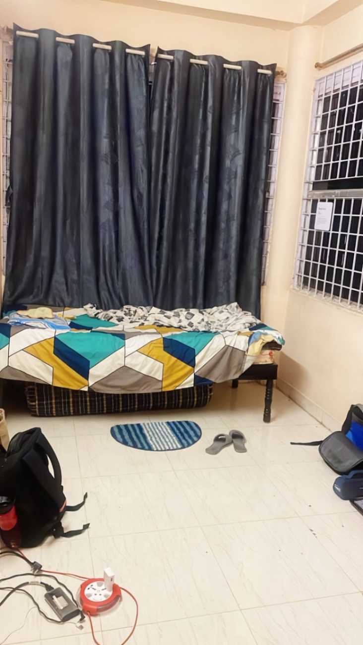https://findmyroom-property-images-india.s3.ap-south-1.amazonaws.com/jvmxa-1760007362533-78321
