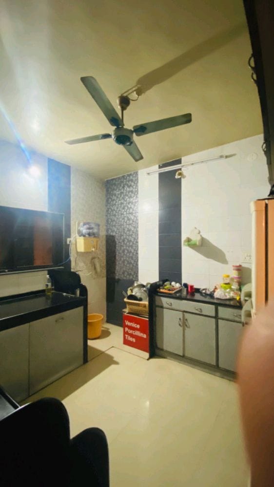 https://findmyroom-property-images-india.s3.ap-south-1.amazonaws.com/jxsiv-1698248169673-80723.jpg
