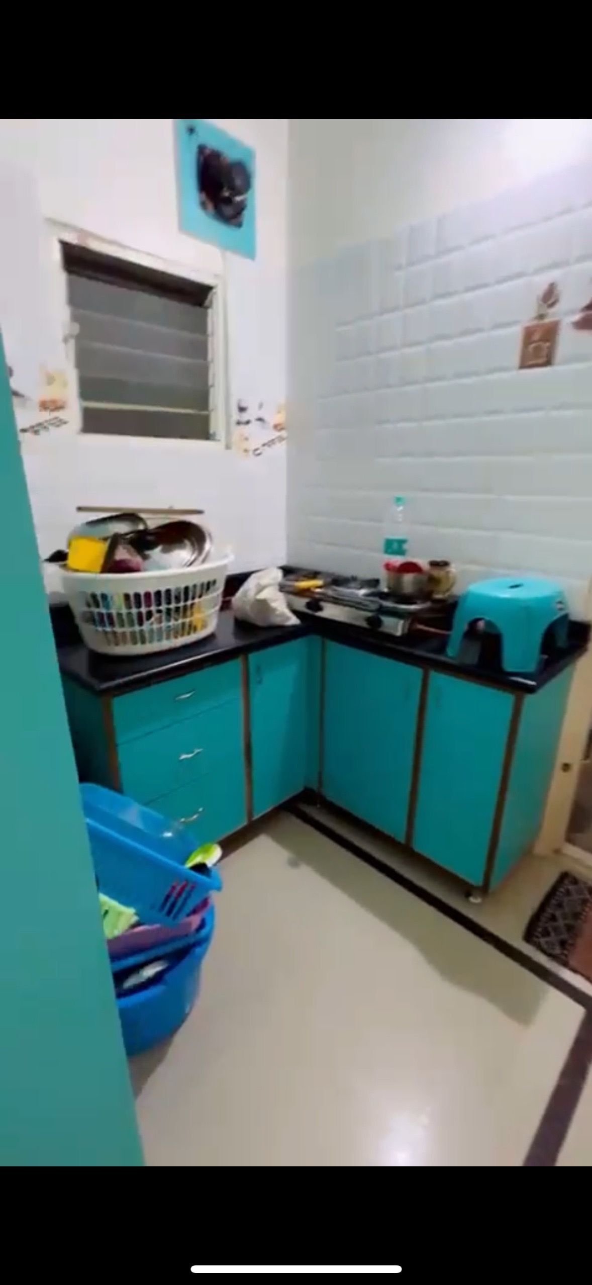 https://findmyroom-property-images-india.s3.ap-south-1.amazonaws.com/jzamv-1684304243833-21137.jpeg