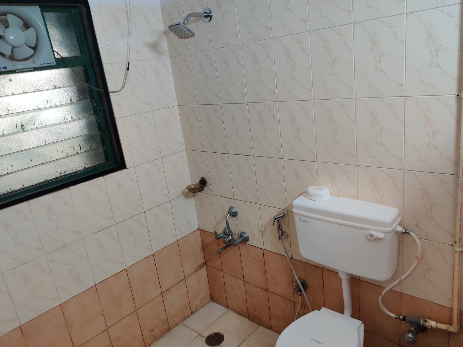 https://findmyroom-property-images-india.s3.ap-south-1.amazonaws.com/kdmoe-1707790071263-64136.jpg