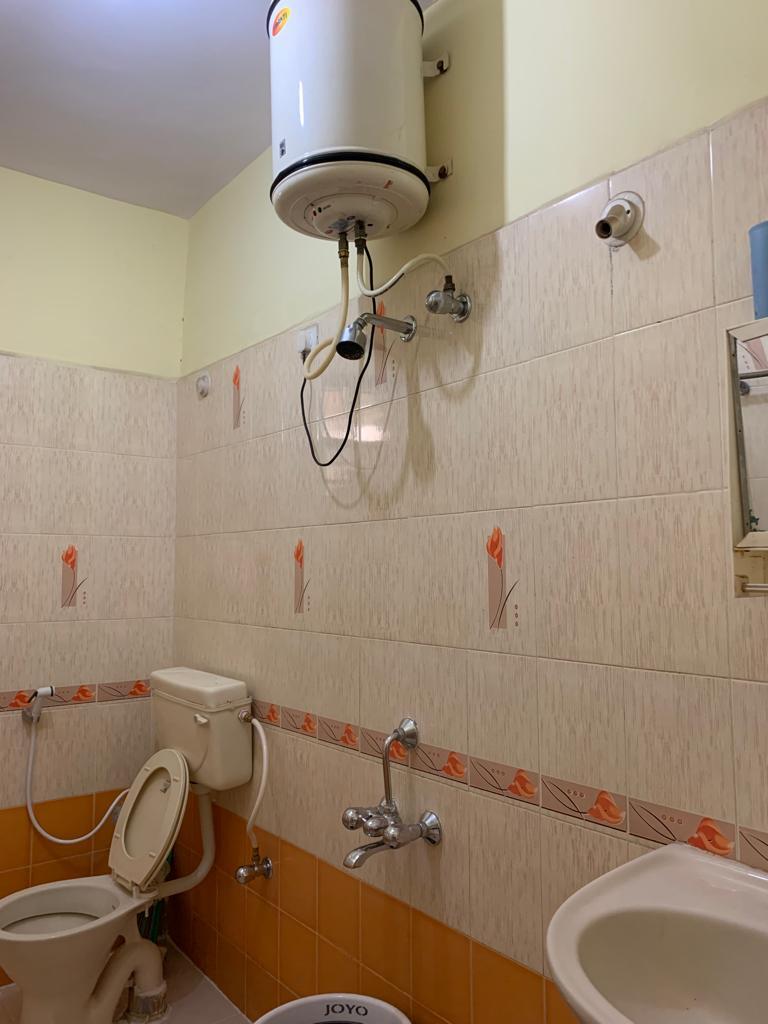 https://findmyroom-property-images-india.s3.ap-south-1.amazonaws.com/kdpru-1687610748769-48212.jpg