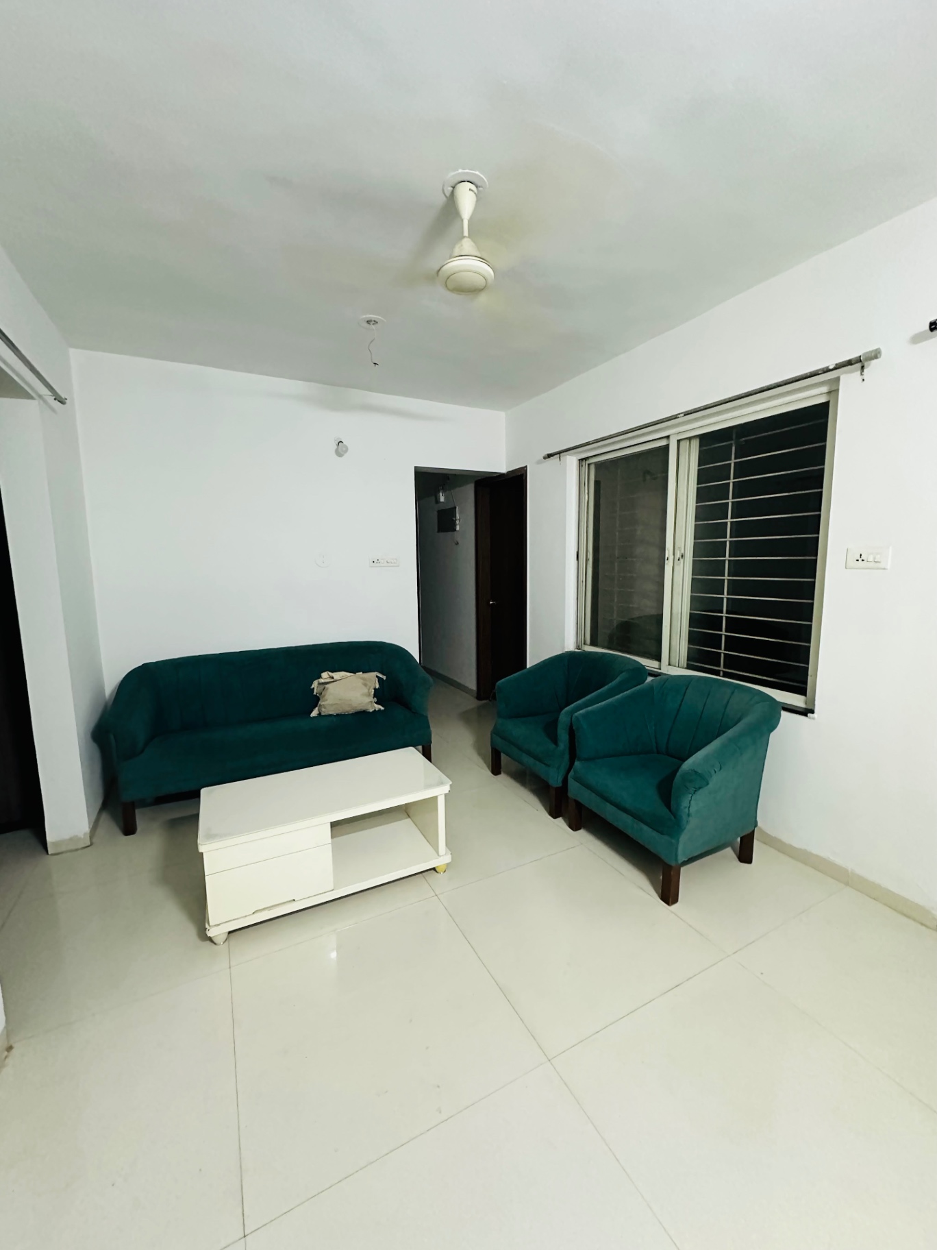 https://findmyroom-property-images-india.s3.ap-south-1.amazonaws.com/kfakt-1770660812401-73845