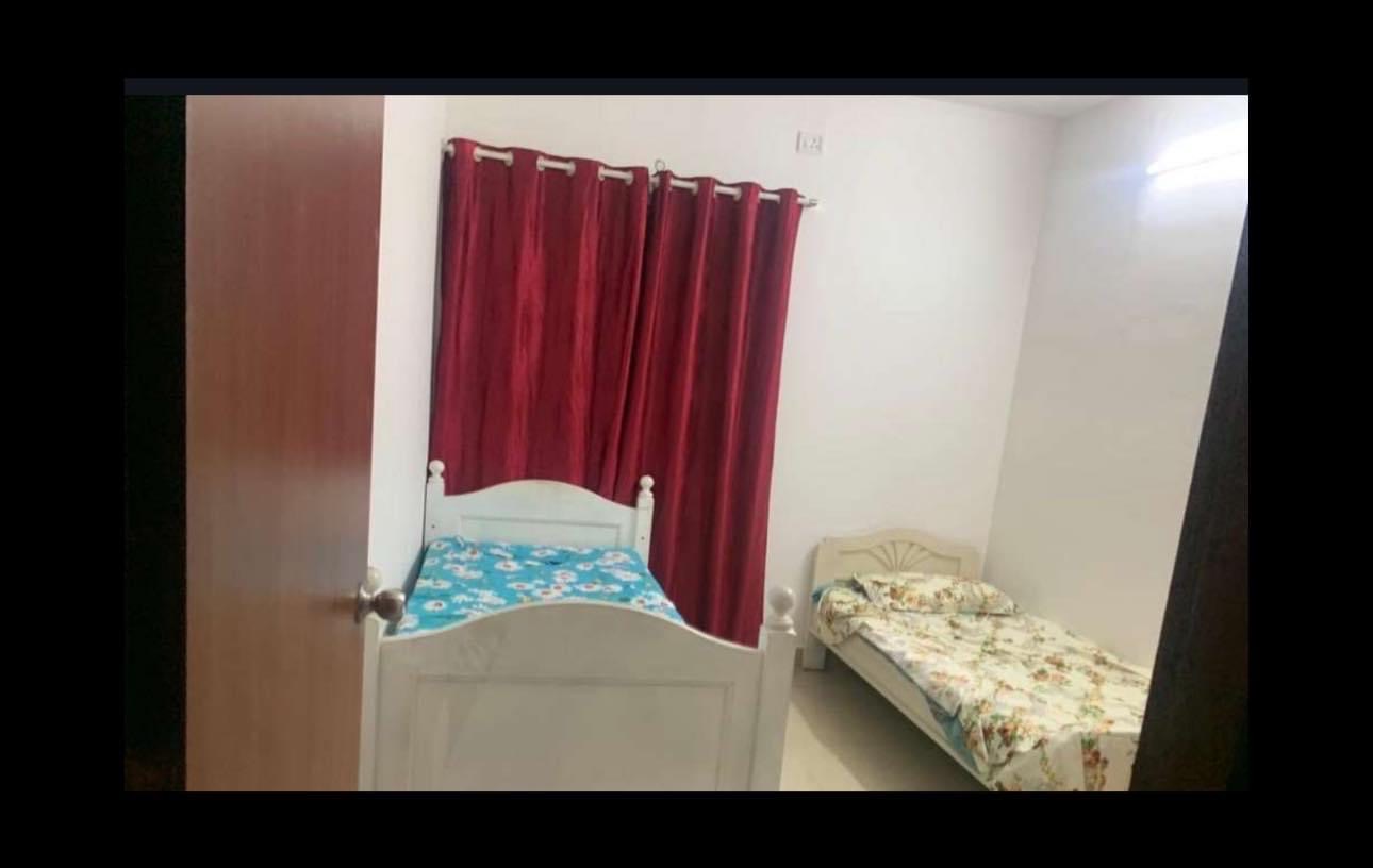 https://findmyroom-property-images-india.s3.ap-south-1.amazonaws.com/kfsid-1729823545056-72034.jpeg