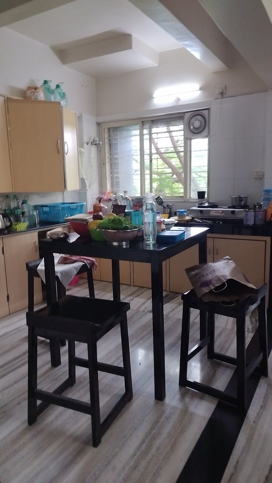 https://findmyroom-property-images-india.s3.ap-south-1.amazonaws.com/khguf-1718911144639-48831.jpg