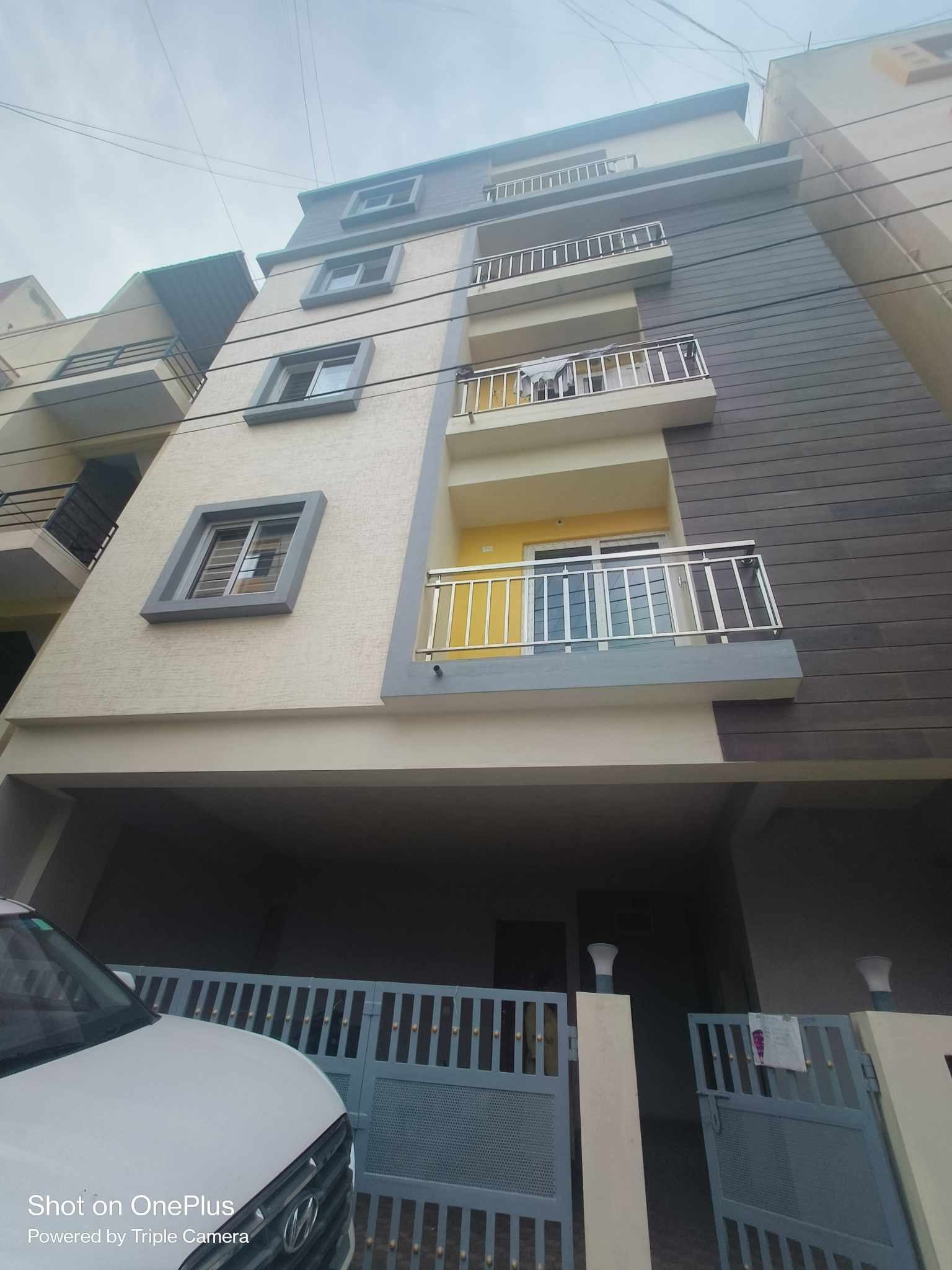 https://findmyroom-property-images-india.s3.ap-south-1.amazonaws.com/kjitw-1703923634665-37825.jpg