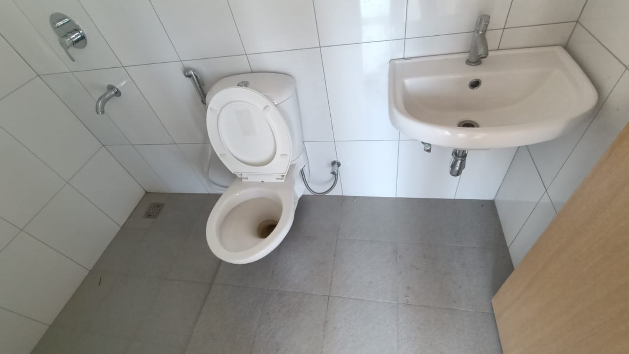 https://findmyroom-property-images-india.s3.ap-south-1.amazonaws.com/klhkj-1713015295995-78547.jpg