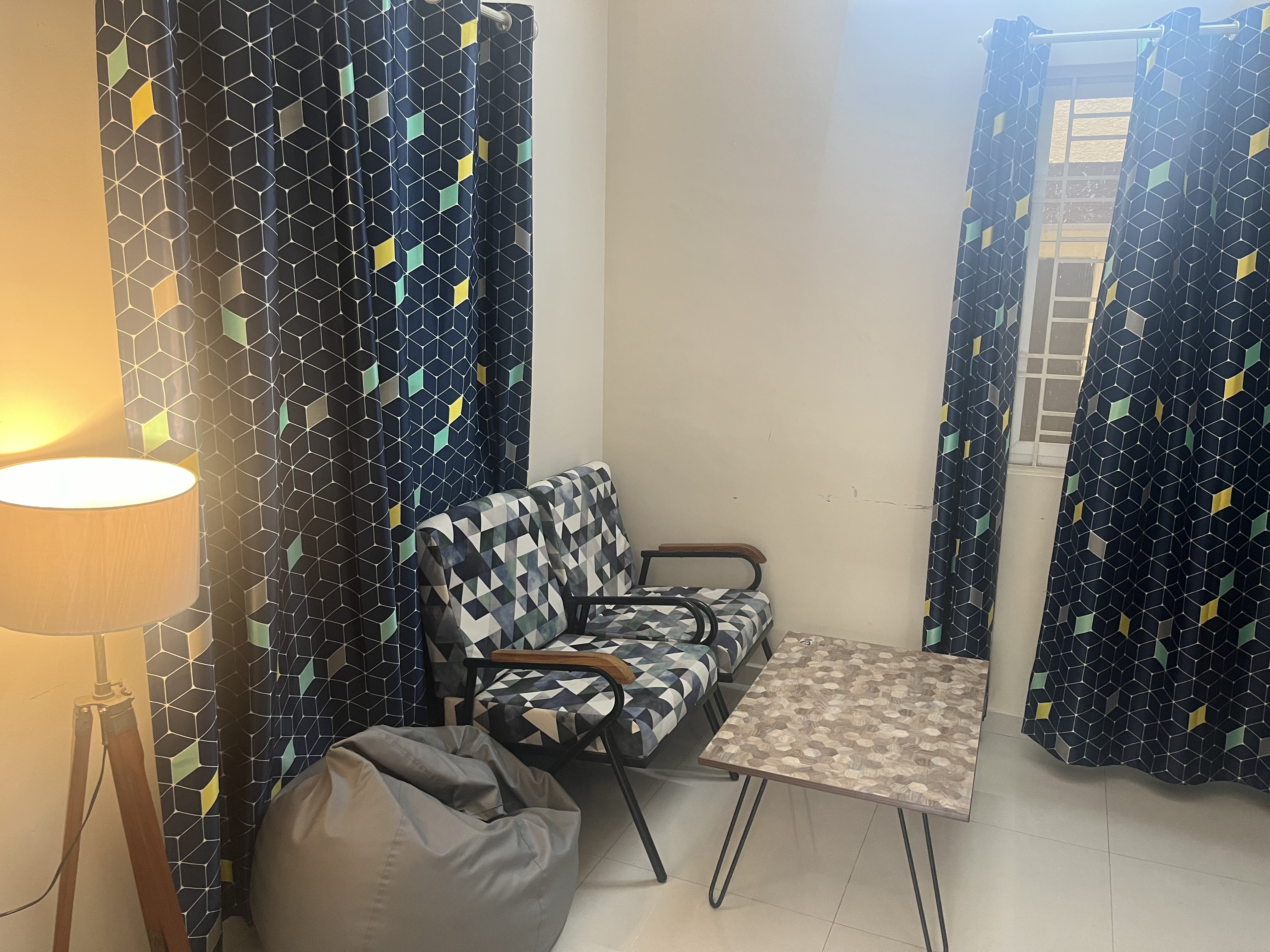 https://findmyroom-property-images-india.s3.ap-south-1.amazonaws.com/kobcv-1689339219898-51566.jpeg