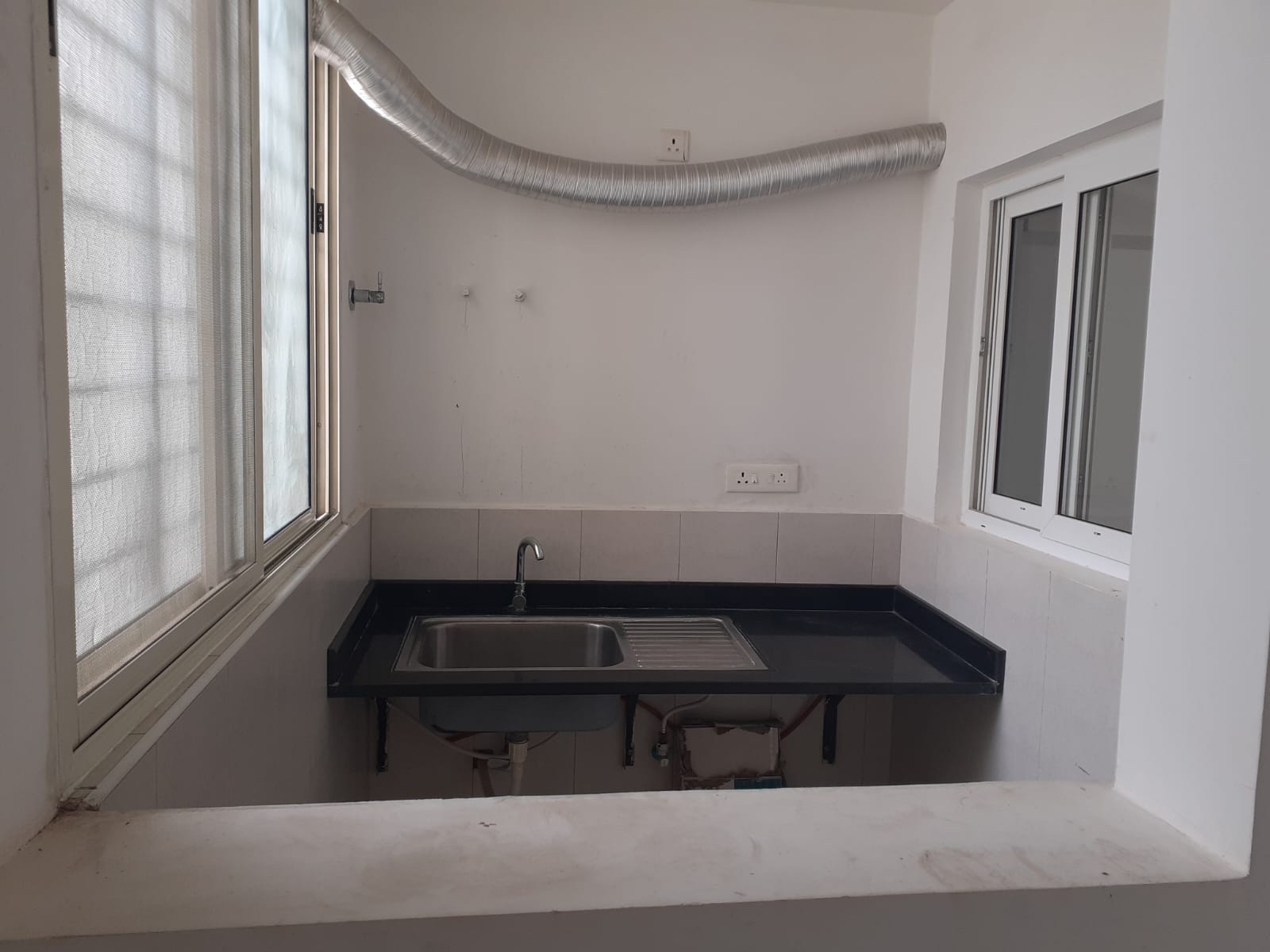 https://findmyroom-property-images-india.s3.ap-south-1.amazonaws.com/kqzyf-1719481485088-35731.jpeg