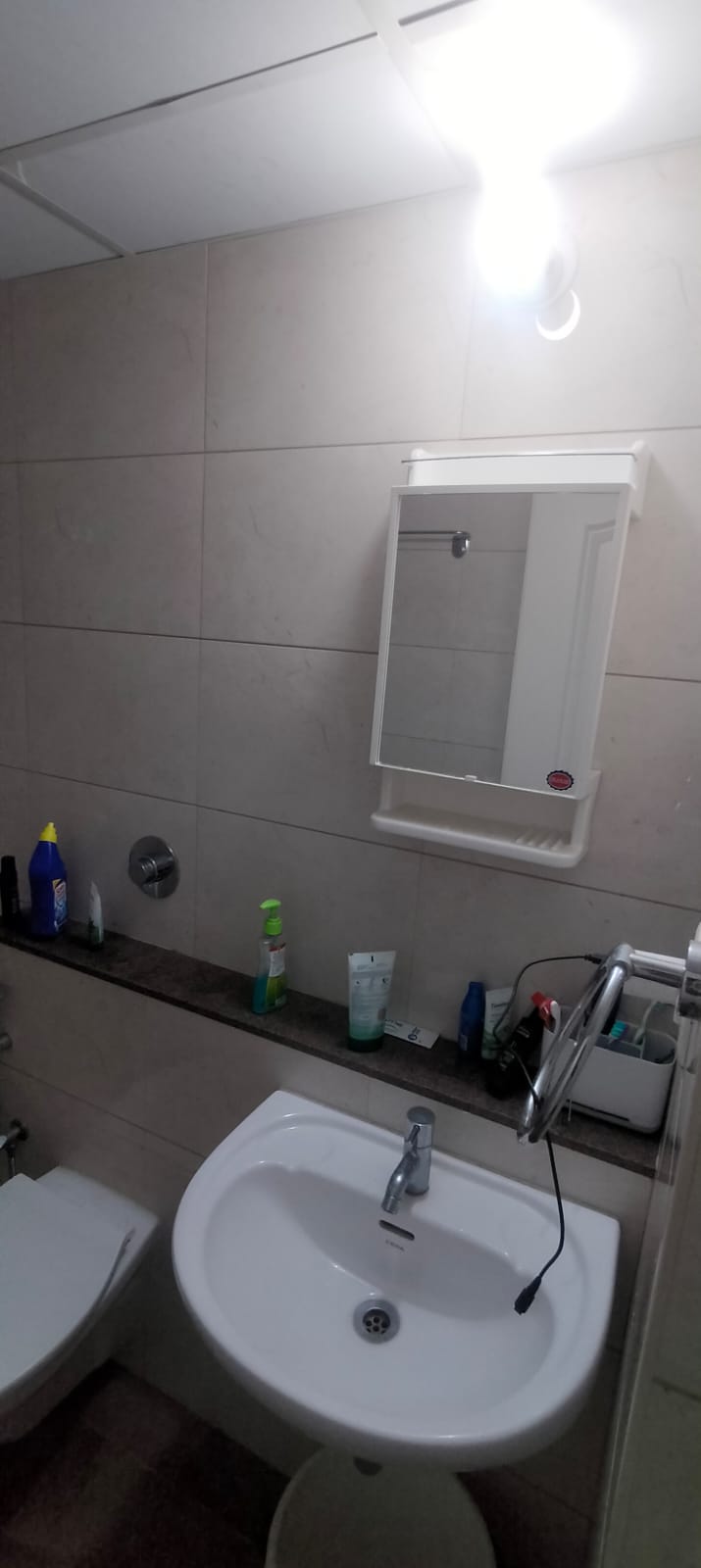 https://findmyroom-property-images-india.s3.ap-south-1.amazonaws.com/krziz-1719152118029-00620.jpg
