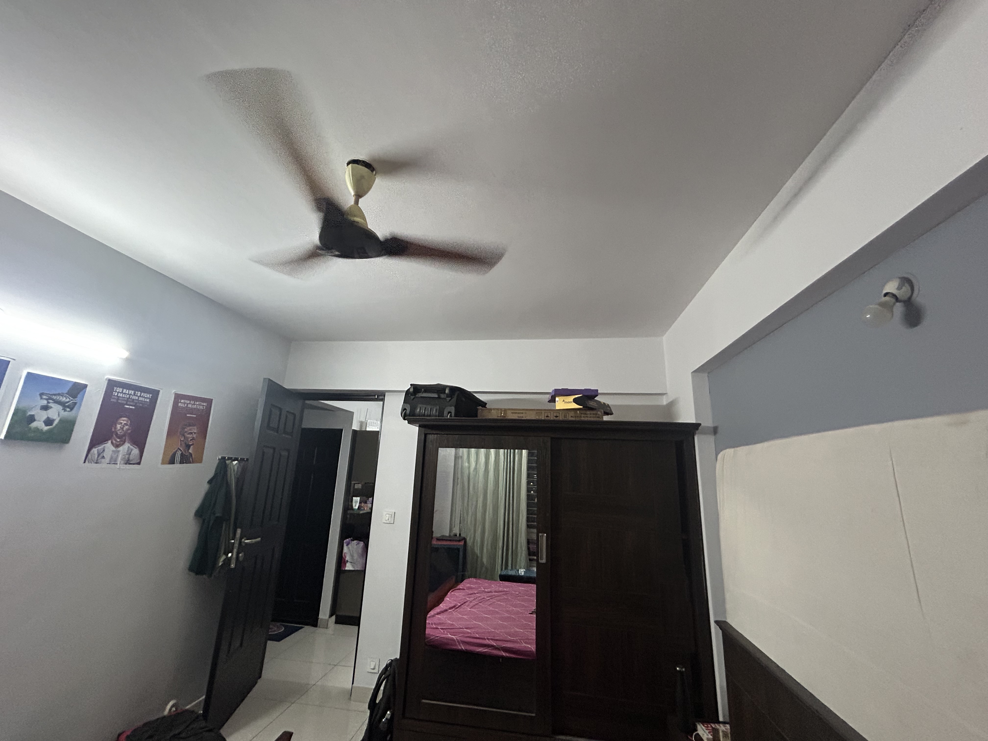 https://findmyroom-property-images-india.s3.ap-south-1.amazonaws.com/ktalm-1724918343872-22052.jpeg