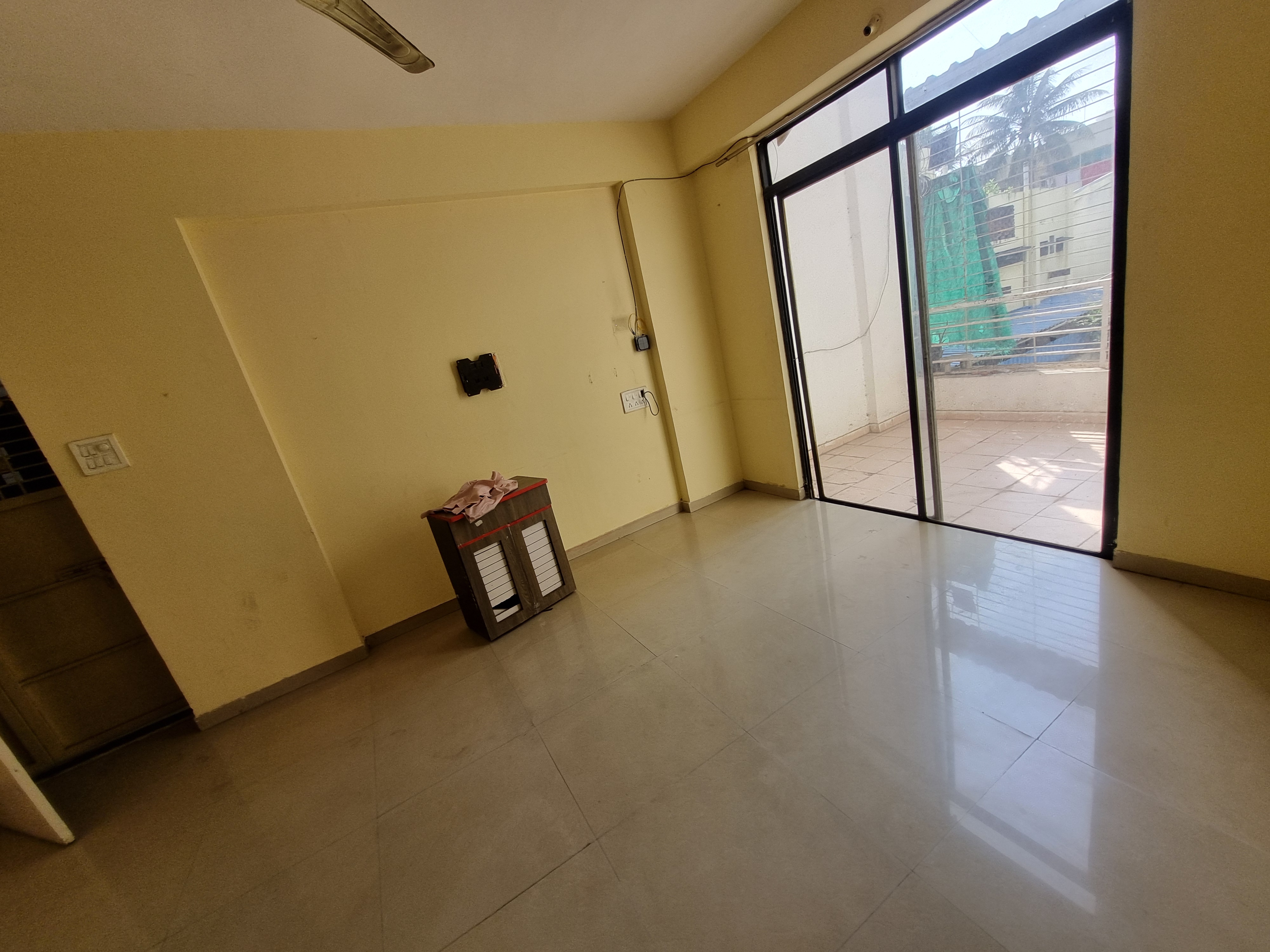 https://findmyroom-property-images-india.s3.ap-south-1.amazonaws.com/ktnlb-1712822866865-26850.jpg