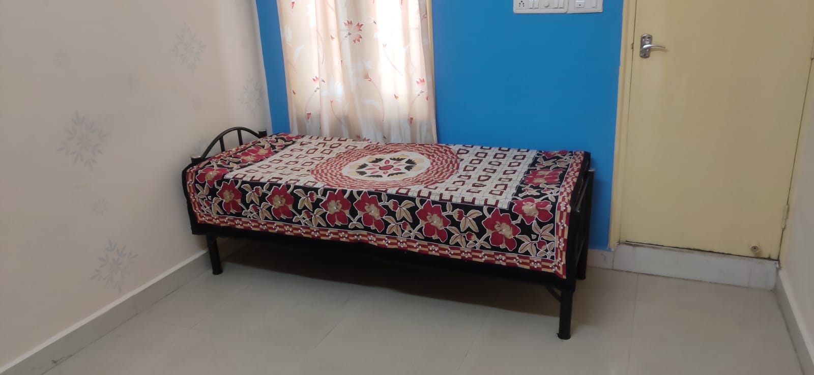 https://findmyroom-property-images-india.s3.ap-south-1.amazonaws.com/ktqpq-1690956324855-16616.jpg