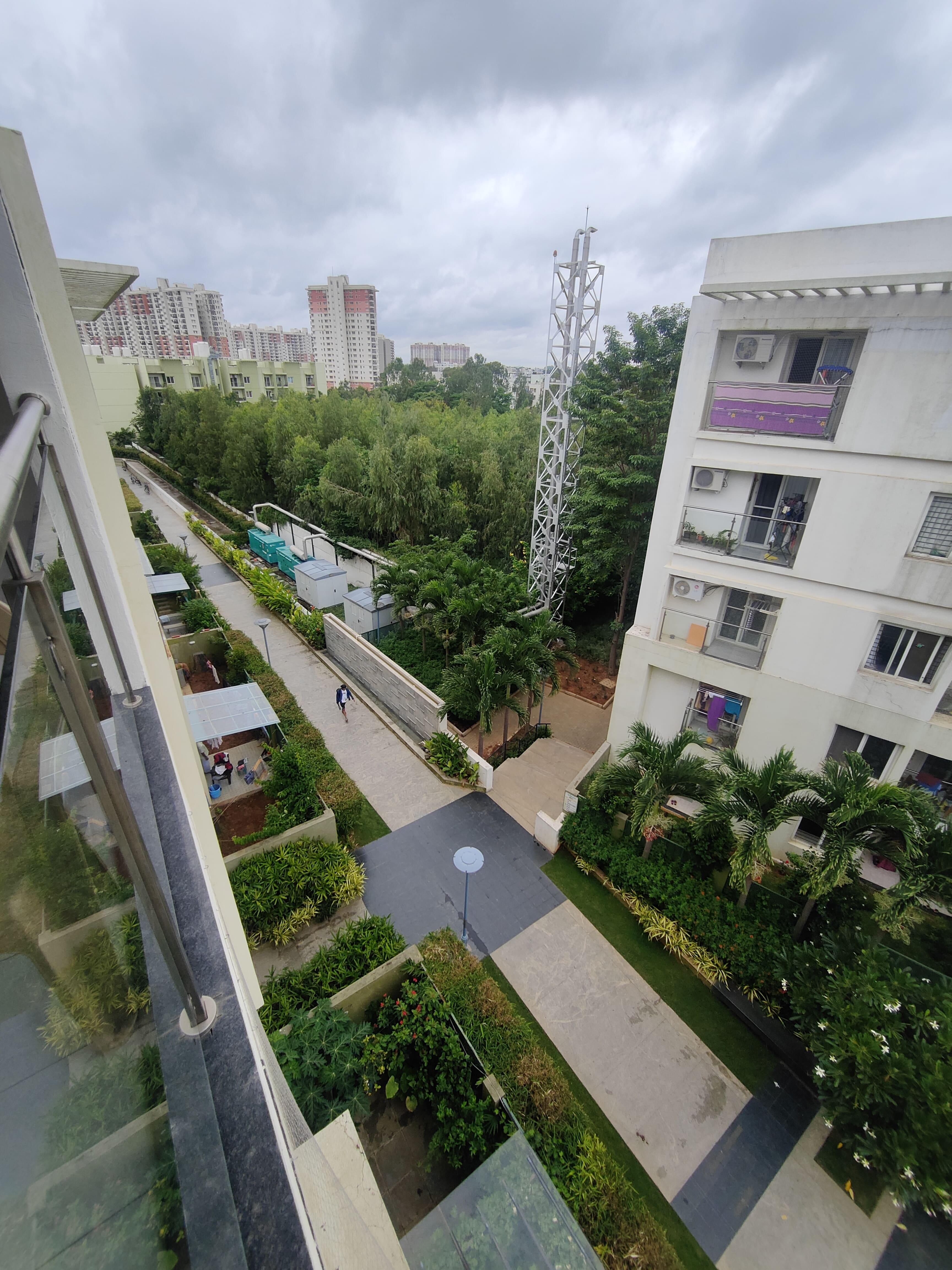 https://findmyroom-property-images-india.s3.ap-south-1.amazonaws.com/kumlx-1736672271435-33247.jpg