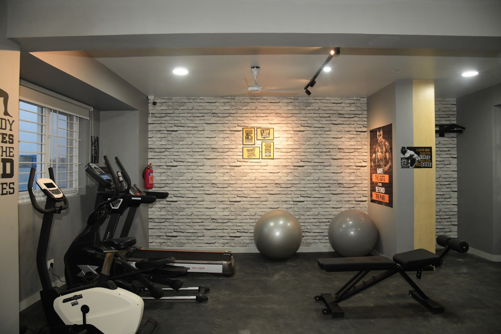 https://findmyroom-property-images-india.s3.ap-south-1.amazonaws.com/kyixu-1720754720764-38838.jpg