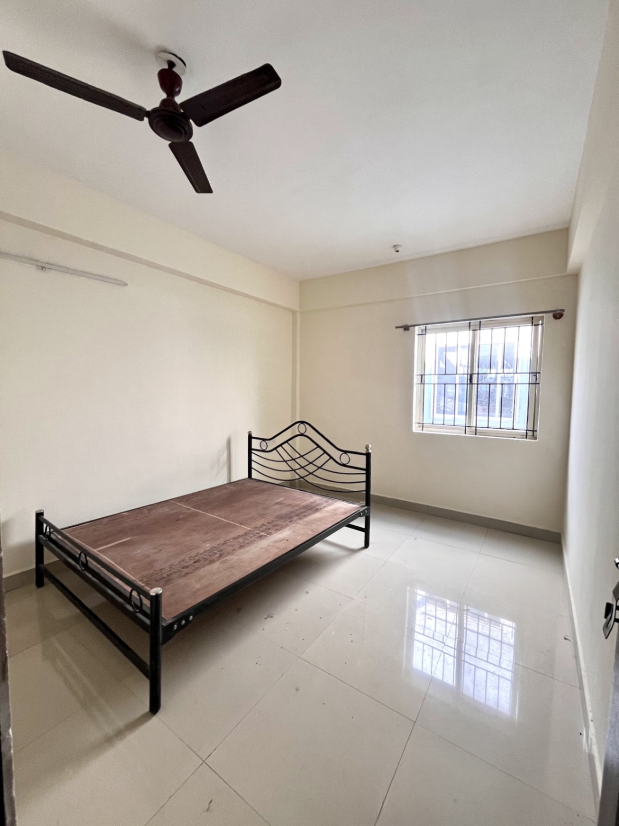 https://findmyroom-property-images-india.s3.ap-south-1.amazonaws.com/lagml-1769001489826-65547