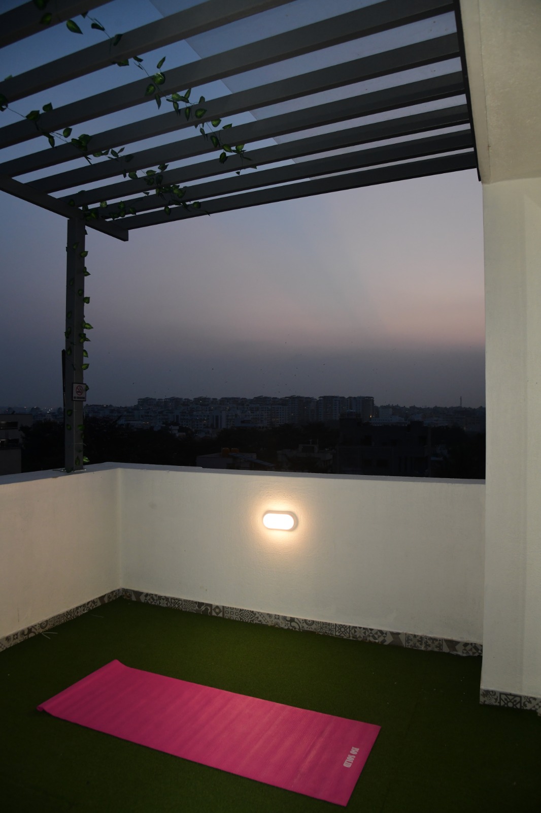 https://findmyroom-property-images-india.s3.ap-south-1.amazonaws.com/lbvov-1720754720795-40028.jpg