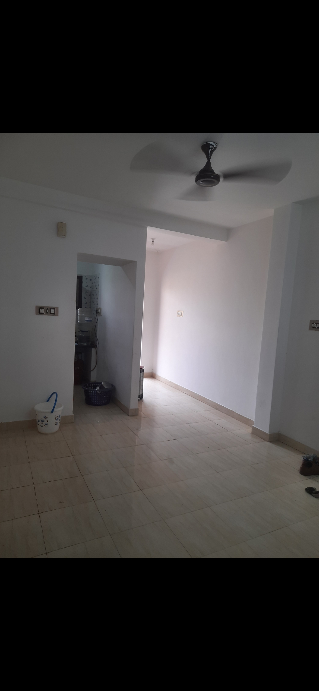 https://findmyroom-property-images-india.s3.ap-south-1.amazonaws.com/lcevx-1683459736571-52045.jpg